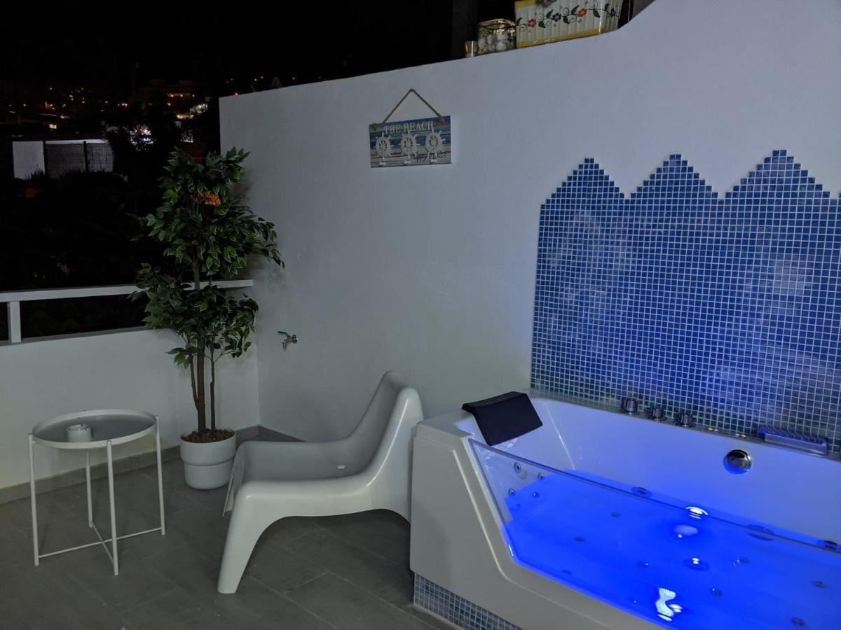 Jacuzzi Suite, Sueno De Pakito Адехе Екстериор снимка